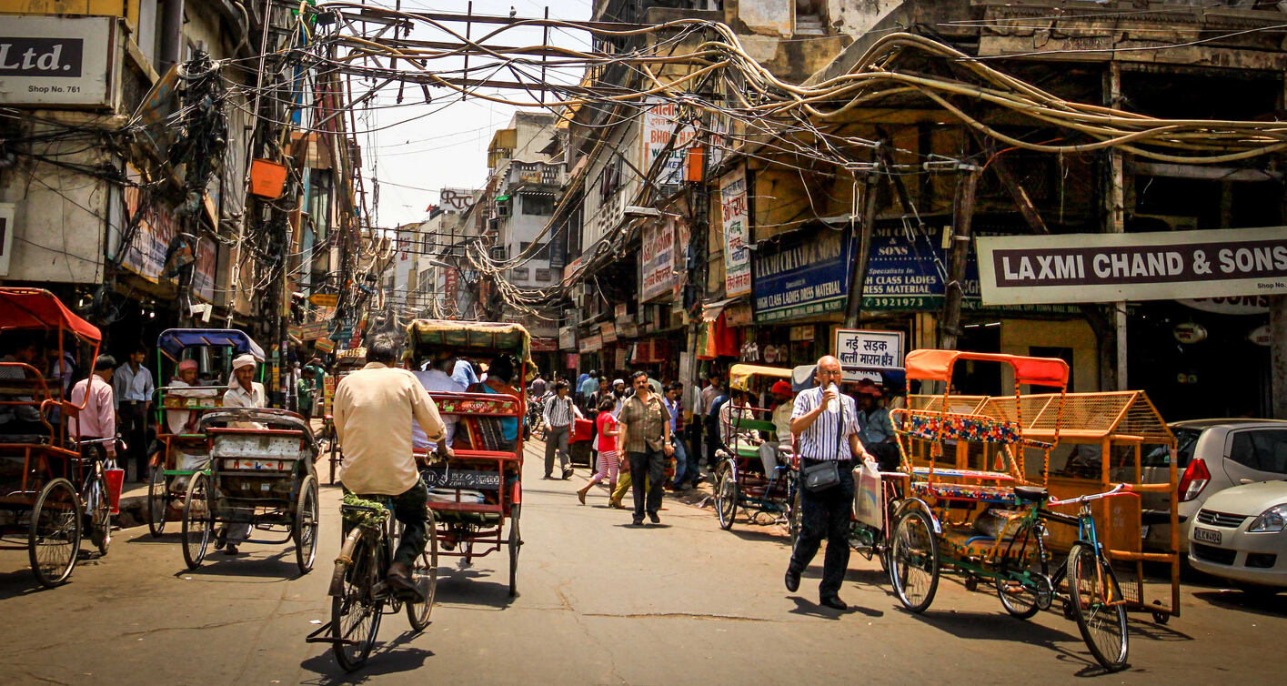 ӡ�Ⱦ��ó�Խ�й���һ����ͷ��β�Ļ���