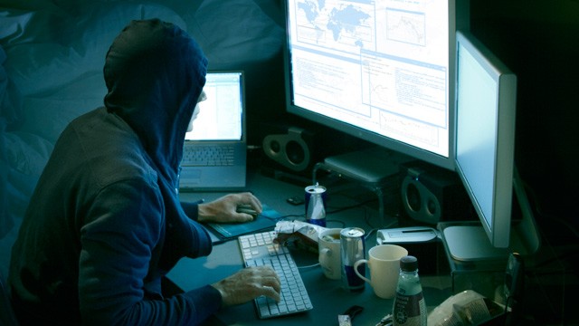 美国东海岸网站集体瘫痪,Twitter、Netflix、Airbnb无一幸免,维基解密成怀疑对象