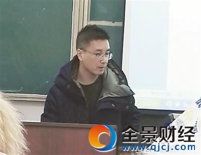 “意外走红”的汤学良老师。朱苗 摄