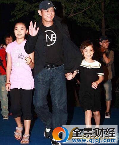 李连杰四个女儿中最美小女儿素颜照曝光,但李连杰最宠的却不是她