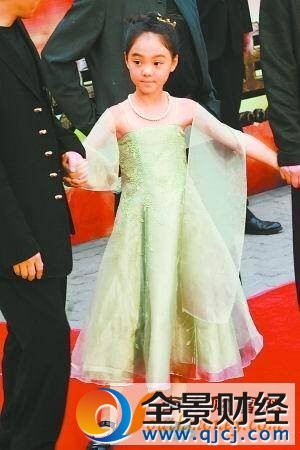 李连杰四个女儿中最美小女儿素颜照曝光,但李连杰最宠的却不是她