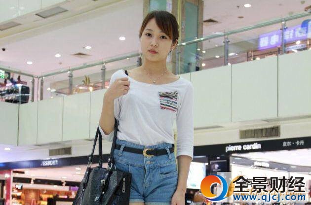李连杰四个女儿中最美小女儿素颜照曝光,但李连杰最宠的却不是她
